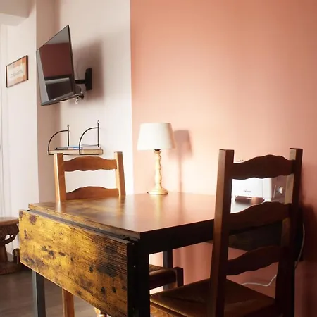 Du Cote De Chez Swann 1 Bed and Breakfast Trouville-sur-Mer