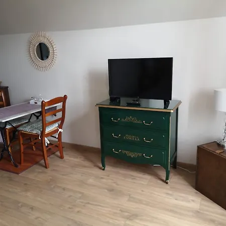 Du Cote De Chez Swann 1 Bed & Breakfast