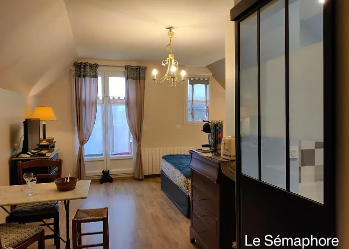 Du Cote De Chez Swann 1 Bed & Breakfast 4*