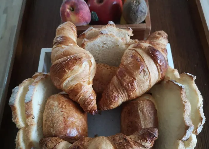 Du Cote De Chez Swann 1 Bed & Breakfast